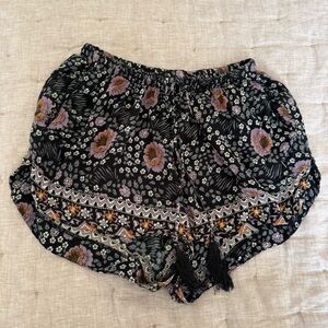NATALIE MARTIN black floral print rayon elastic waist high rise shorts